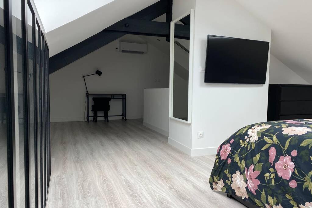 Ferienwohnung 70M2 Climatise - Parking Prive - Lycee Roosevelt - Reims Arena Exterior foto