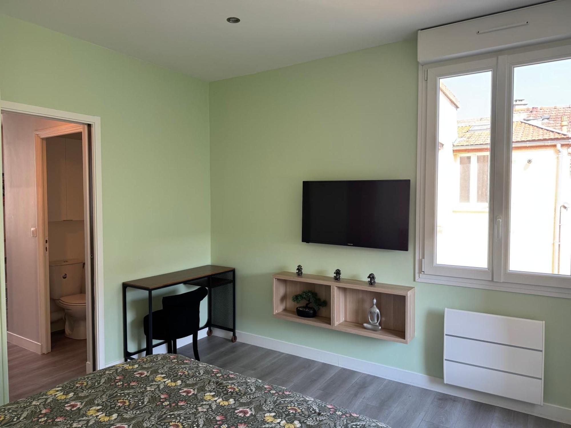 Ferienwohnung 70M2 Climatise - Parking Prive - Lycee Roosevelt - Reims Arena Exterior foto